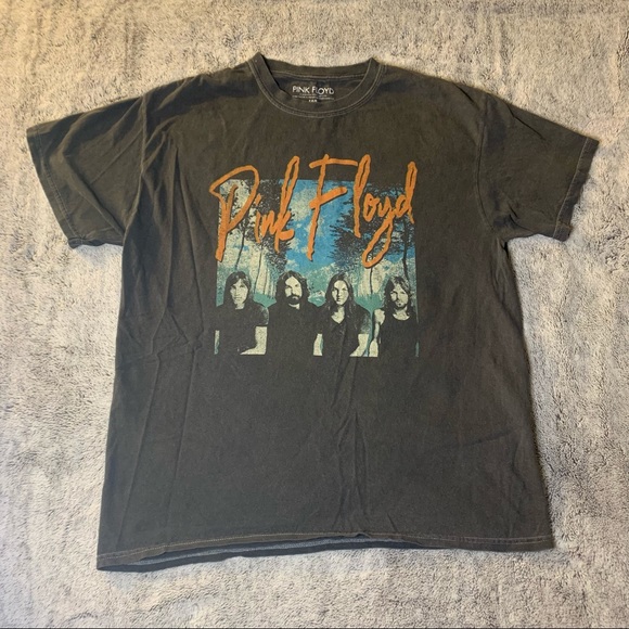 ✨ SOLD ✨ Forever 21 | Pink Floyd Graphic Tee - Picture 4 of 4